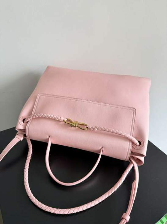 Picture of Bottega Veneta Handbags _SKUfw196404092fw